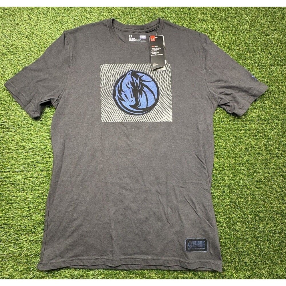 Dallas Mavericks Mens Graphic T-Shirt Size M Blue metallic Tee Under Armor NBA